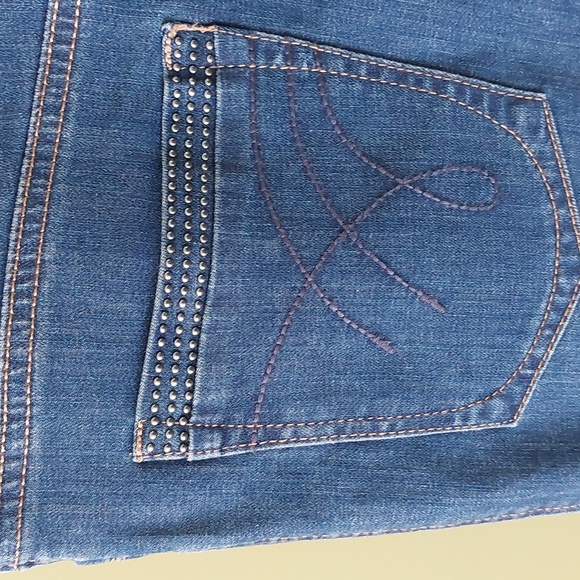 NWT, "OLSEN" Jean's, size 42 ( M-L/12) - Picture 6 of 9